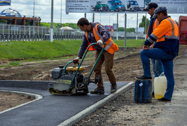 Разборка тротуаров и дорожек из плит бетонных